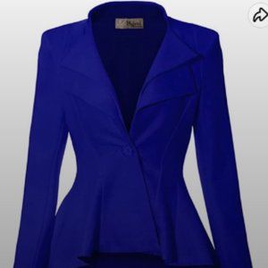 BNWOT Beautiful purple blue blazer with trendy shoulders and flare. - Size L